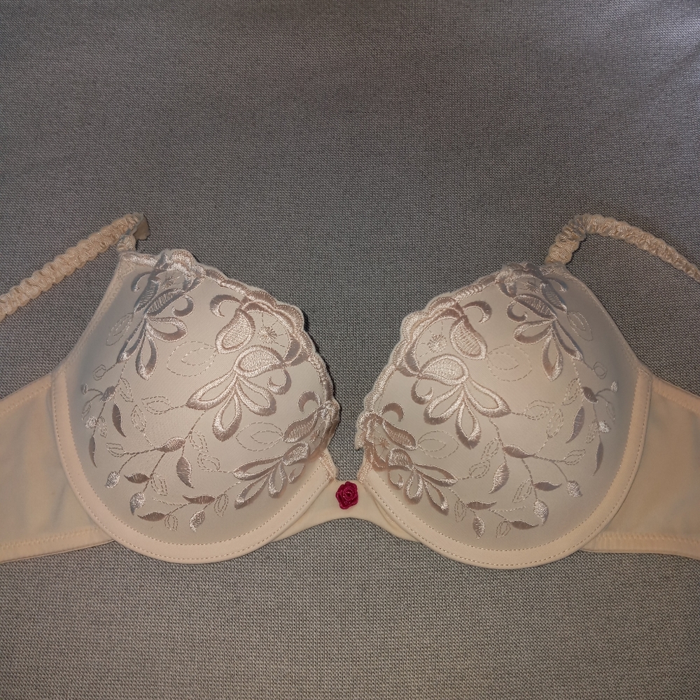 Maidenform Sweet Nothings Ecru Pushup Bra 36B Embroidered Floral Detail